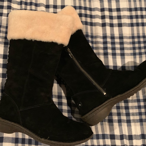 UGG Shoes - black uggs with a white fur top size 9